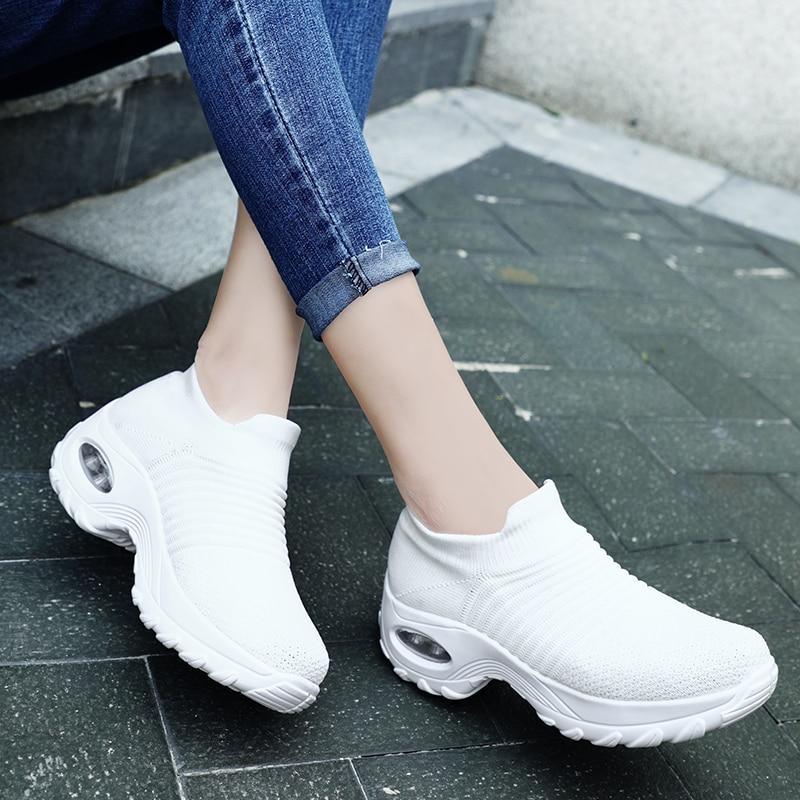 Zapatos ortopédicos para caminar.